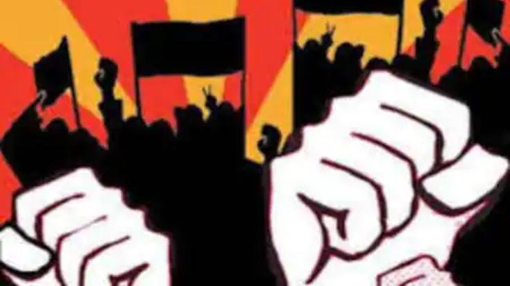 Dadlaghat: Unemployed Shastri teachers protested by celebrating the anniversary of the result of the commission