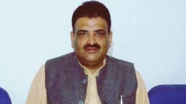 Dehra: Public Works Department is doing partiality with government contractors - Vivek Pathania