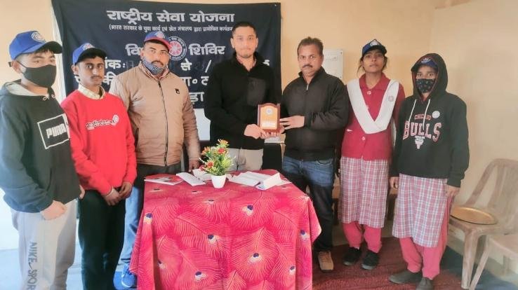 Indora: Made youth aware of drugs in Government Senior Secondary School, Thakurdwara