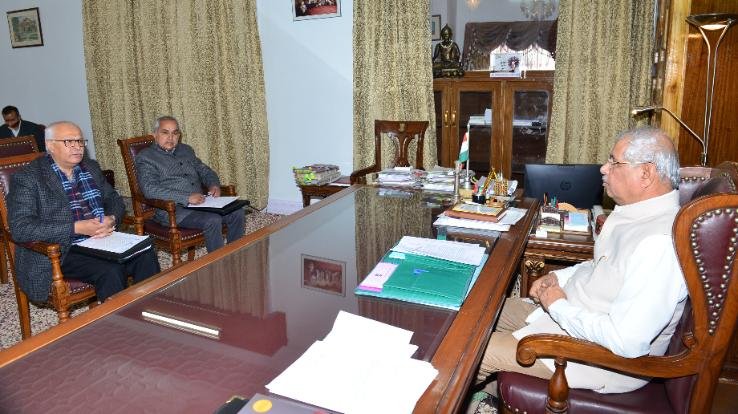Shimla: Director of Himachal Pradesh Census Work meets Governor