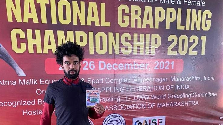 Jaswan-Pragpur: 27-year-old Raghav Jamwal named Himachal as Roshan, won gold medal in grappling
