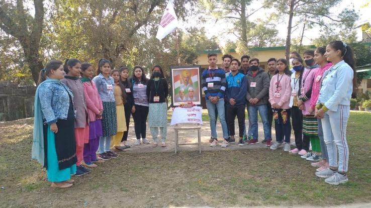 एसएफआई इकाई देहरी ने मनाया स्थापना दिवस