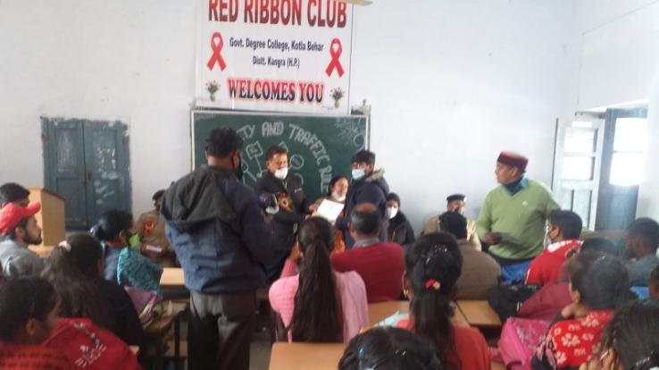 डाडासीबा: बच्चों को नशे से बचने की दी सलाह