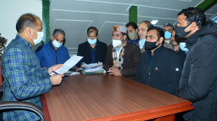 शिमला: मुख्यमंत्री से मिला न्यू पेंशन कर्मचारी महासंघ