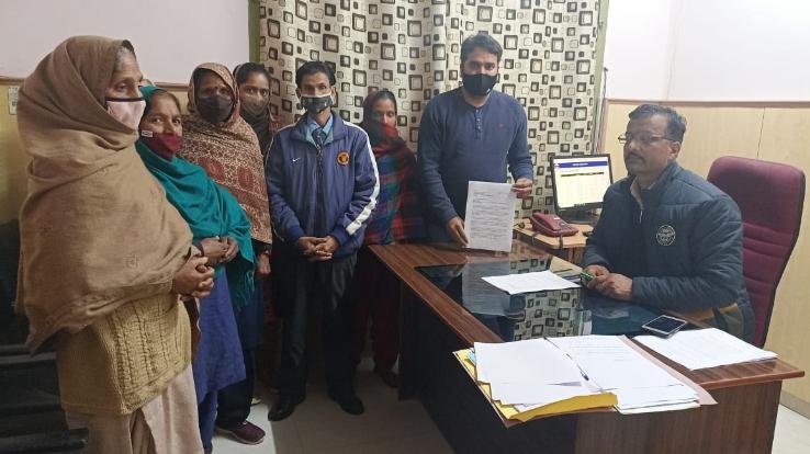 ज्वालामुखी - आम आदमी पार्टी ज्वालामुखी एवम अस्पताल के अस्थाई सफाई कर्मचारियों ने नायब तहसीलदार को सौंपा ज्ञापन 