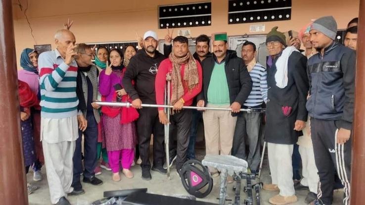 ज्वालामुखी: पैरा स्पोर्ट्स चैंपियनशिप में डंका बजाने वाले त्यामल के सन्नी कुमार को मनकोटिया ने किया सम्मानित