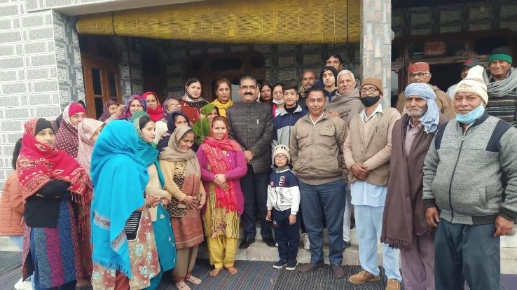 देहरा : 152 लाख की लागत से हो रहा है नारी पूल का निर्माण: बिक्रम ठाकुर