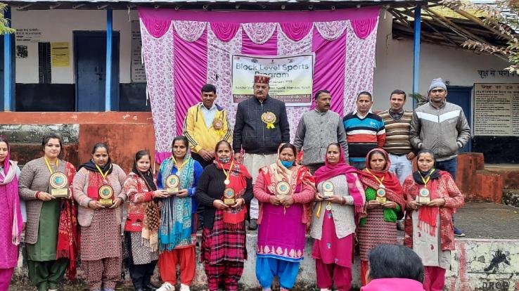 जयसिंहपुर : खंड स्तरीय खेलकूद प्रतियोगीता का समापन