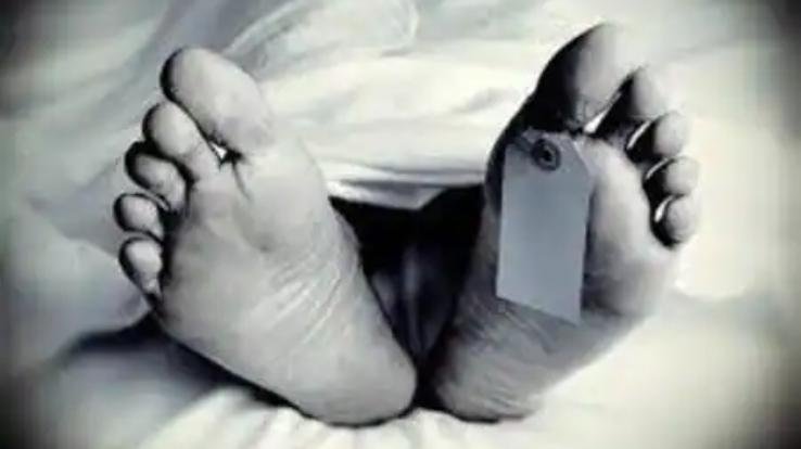 Indore: Unknown person dies after being hit by a train