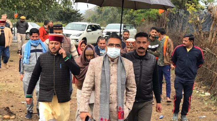 देहरा: उद्योग मंत्री ने जम्बल में सुनी जनसमस्याएं