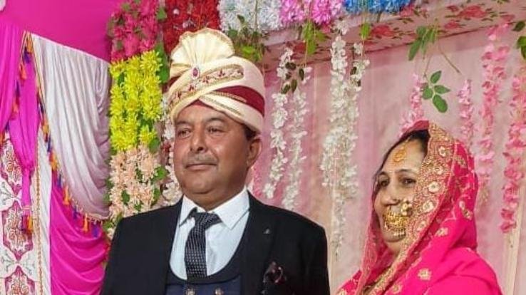 जसवां:परागपुर : मनियाला के पवन शर्मा ने शादी की 35वीं वर्षगांठ पर 