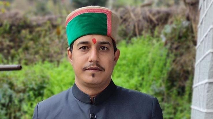 बड़सर : जहरीली शराब के सेवन से लोगों की जान जाना दुखद - मनु डोगरा