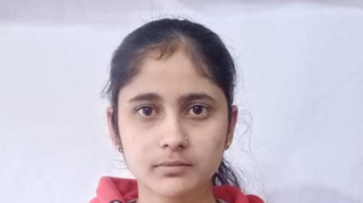 Sonali shines the name of Lotus International School, scored 518 marks in NEET exam