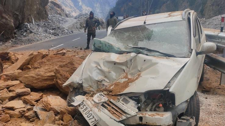 Reckong Peo: Woman and man injured by stone falling on vehicle