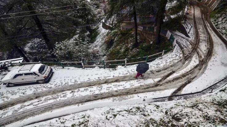 Shimla: Electricity and water supply restored in snowfall affected areas: Chief Minister
