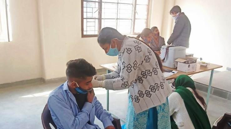Special camp organized for Kovid vaccination in Talwar's educational institution