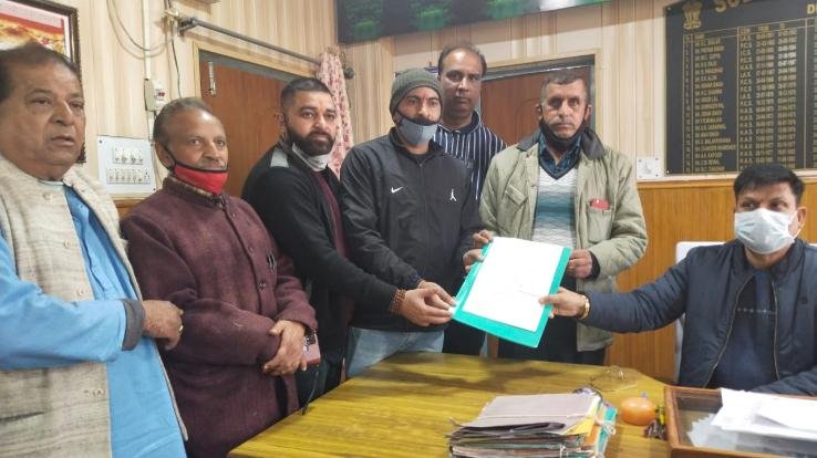 Dehra: Devbhoomi Kshatriya organization submitted memorandum to SDM Dehra