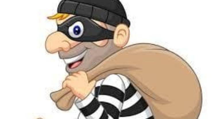 Rakkar: Thieves took away jewelery from home in Chapduhi