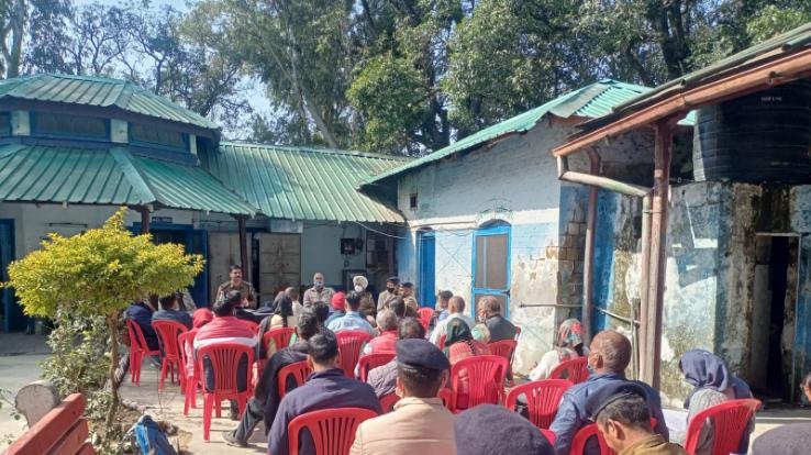 Police officers held a meeting with Jwalamukhi Panchayat members