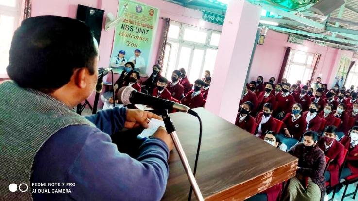 Kunihar: Organizing career counseling for students in BL Pathshala