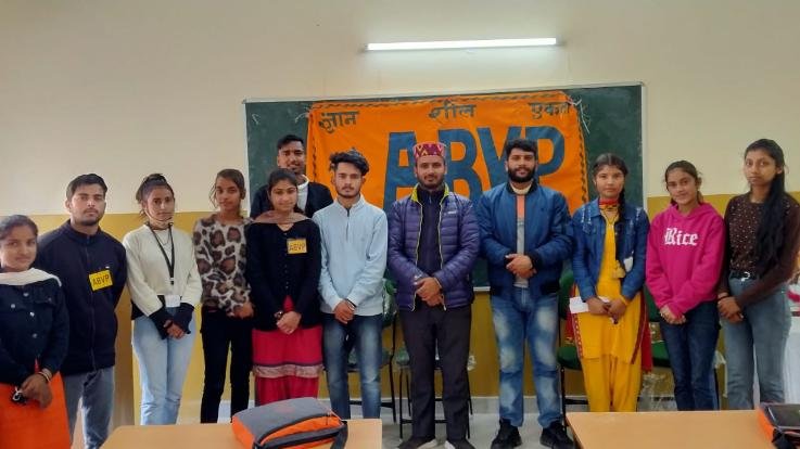 takipur mahavidyalaya mein abhavip ikai takipur ki nav karyakarini ka ghatan