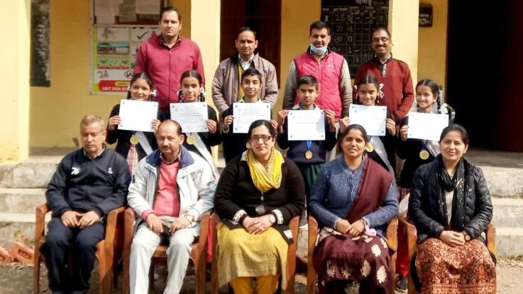 6 students of Khararhatti school took part in Children Science Congress competition