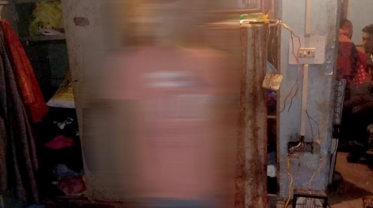 Rehdu (Hatketi): 13-year-old youth swinging on a noose, Mait