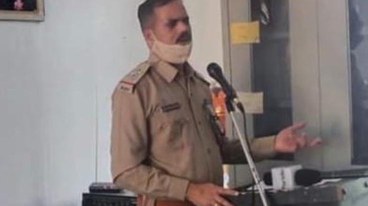 After ten o'clock in the night, if the DJ plays in a loud voice, then understand that the evening has come.