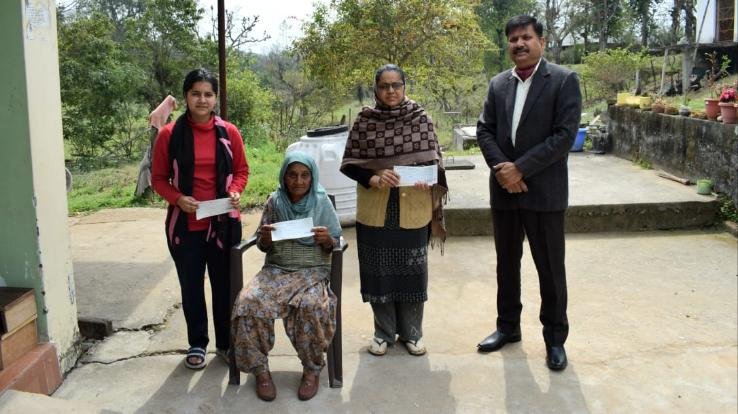 Financial assistance given to the dependents of the sacrificed hero