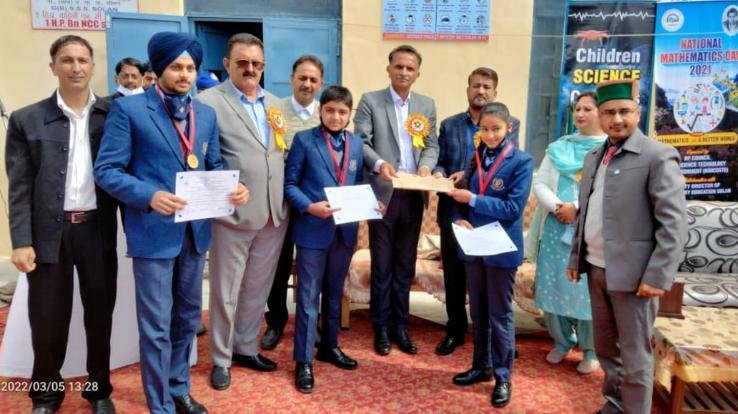 Winner of Children's Science Conference honored