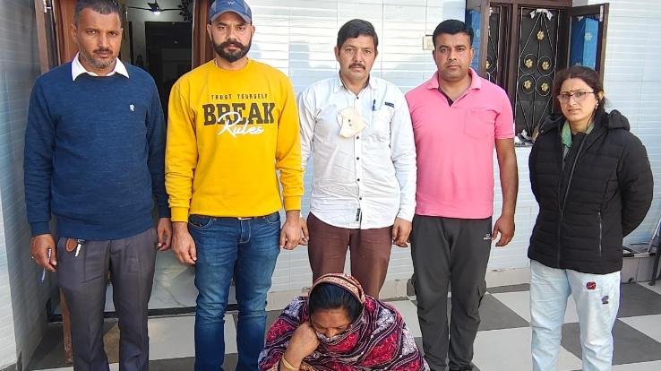  78.10 grams of charas recovered from woman in Bhadroya, case registered