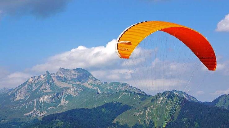 Baijnath: Once again a major paragliding accident in Bir Billing, 2 killed