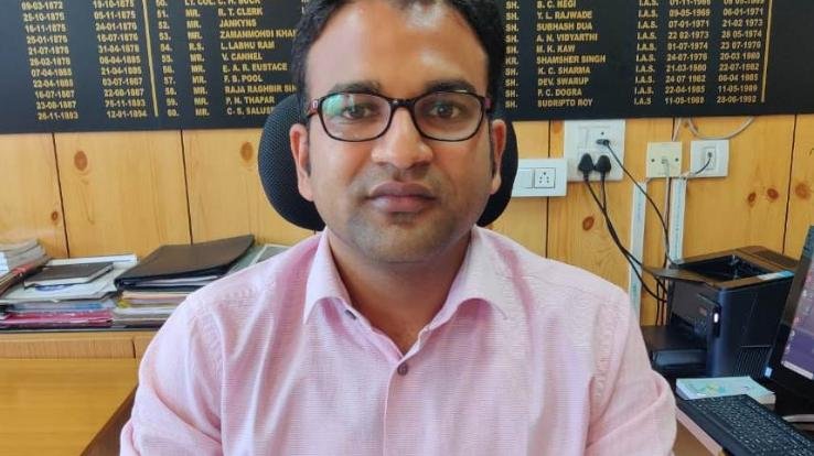 Ban on paragliding in Kangra district - Deputy Commissioner