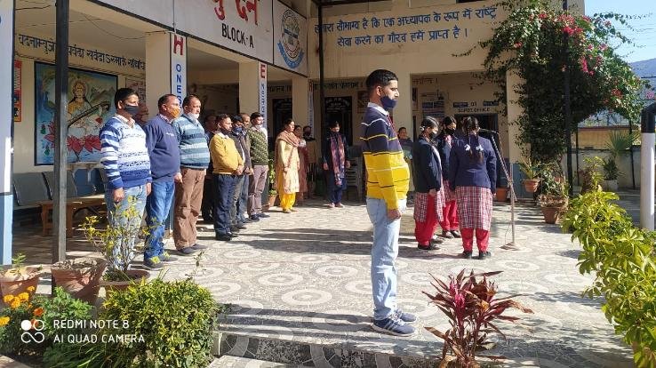 After the death of a woman in a car accident, a meeting was organized in the school