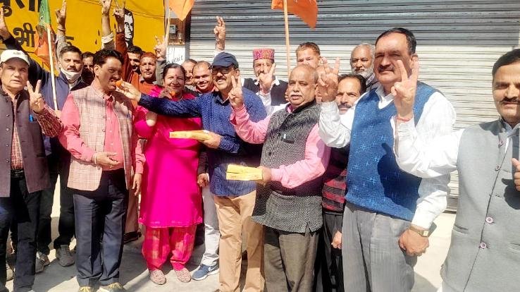 Kunihar BJP celebrated the victory of BJP in four states