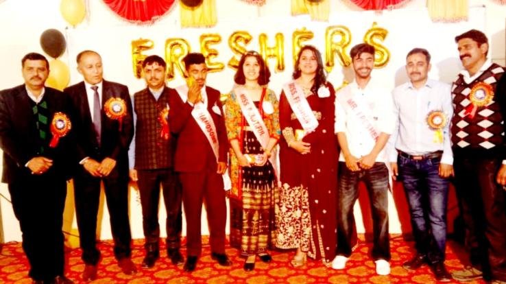 Mohit and Upasana are Mr and Miss Fresher