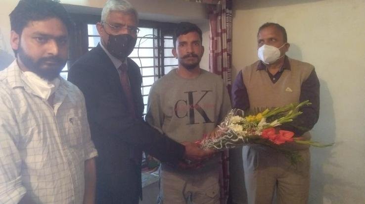 Medical College Tanda's team went to the organ donor house and expressed condolences