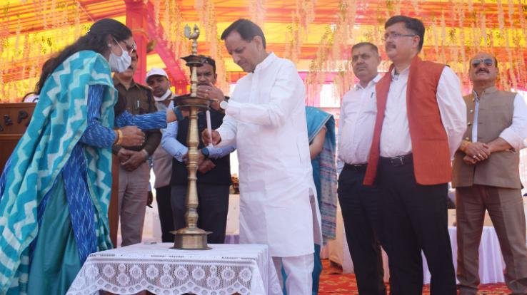 Important role of self-help groups in building a self-reliant India - Kapoor