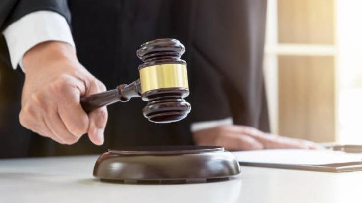 6 months imprisonment for check bounce