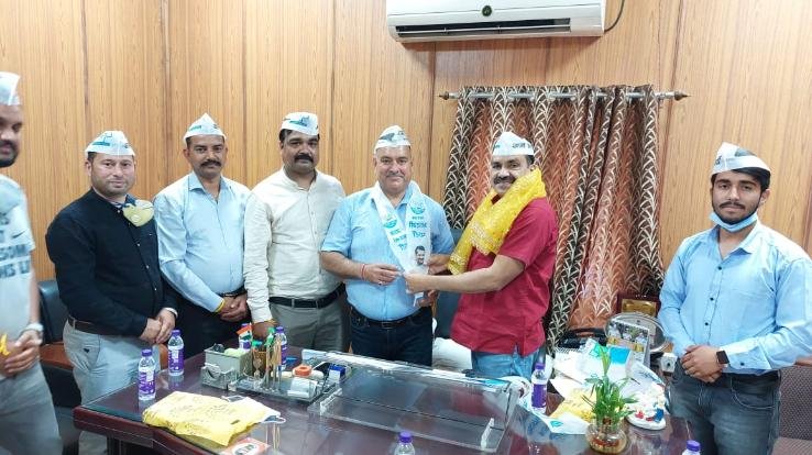 Congress State Secretary Karun Sharma joined Aam Aadmi Party