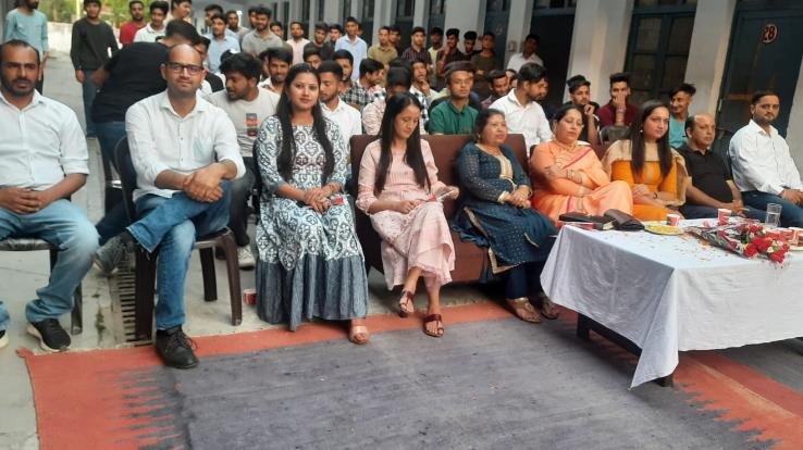 Farewell ceremony organized at New Boys Hostel of MCM DAV College