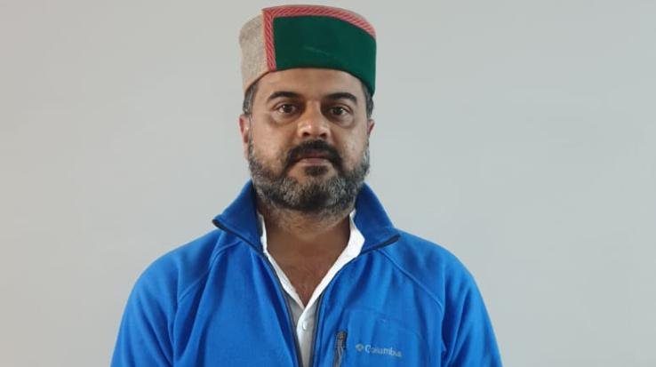  I didn't show my back when big people ran away: Vijay Karna
