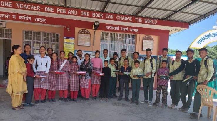 Uniforms distributed to students in Ghanagughat school under Atal Vardi Yojana