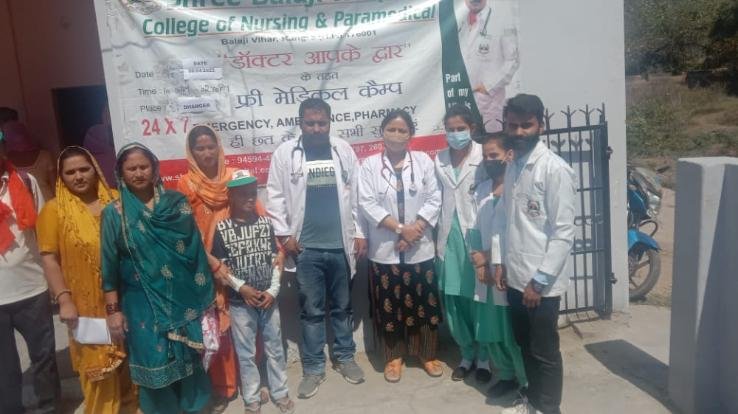 caravan of Shri Balaji Hospital reached village Dhangad, checked the health of the people