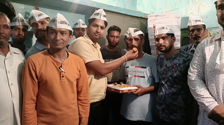 Aam Aadmi Party's office opened in Love, President inaugurated