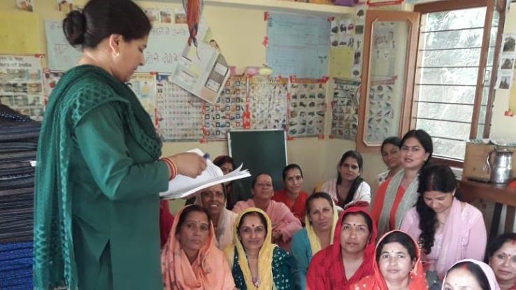 Kunihar: Organizing monthly meeting of Mahila Mandal Lohara - Badori