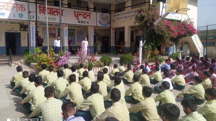 Earth Day was celebrated at Government Adarsh ​​Senior Secondary School, Dhundan.