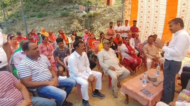 What is the BJP's stand on the issue of inflation and unemployment? : Lampblack