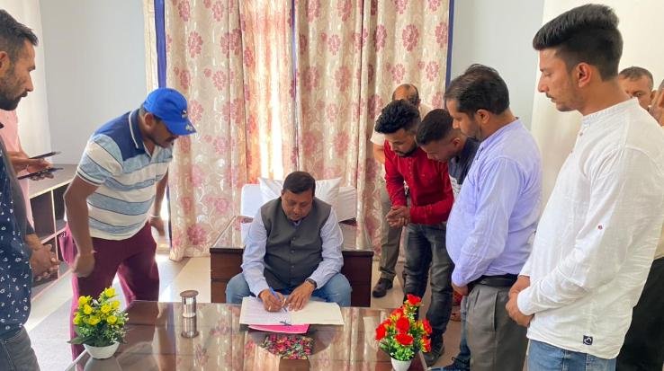 Agriculture University met all the compassionate dependents of Palampur, Virendra Kanwar, regarding their demands