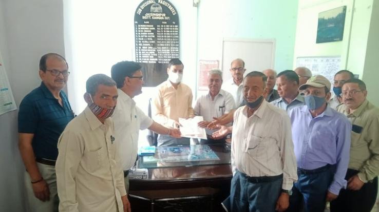 Memorandum handed over for the establishment of the college